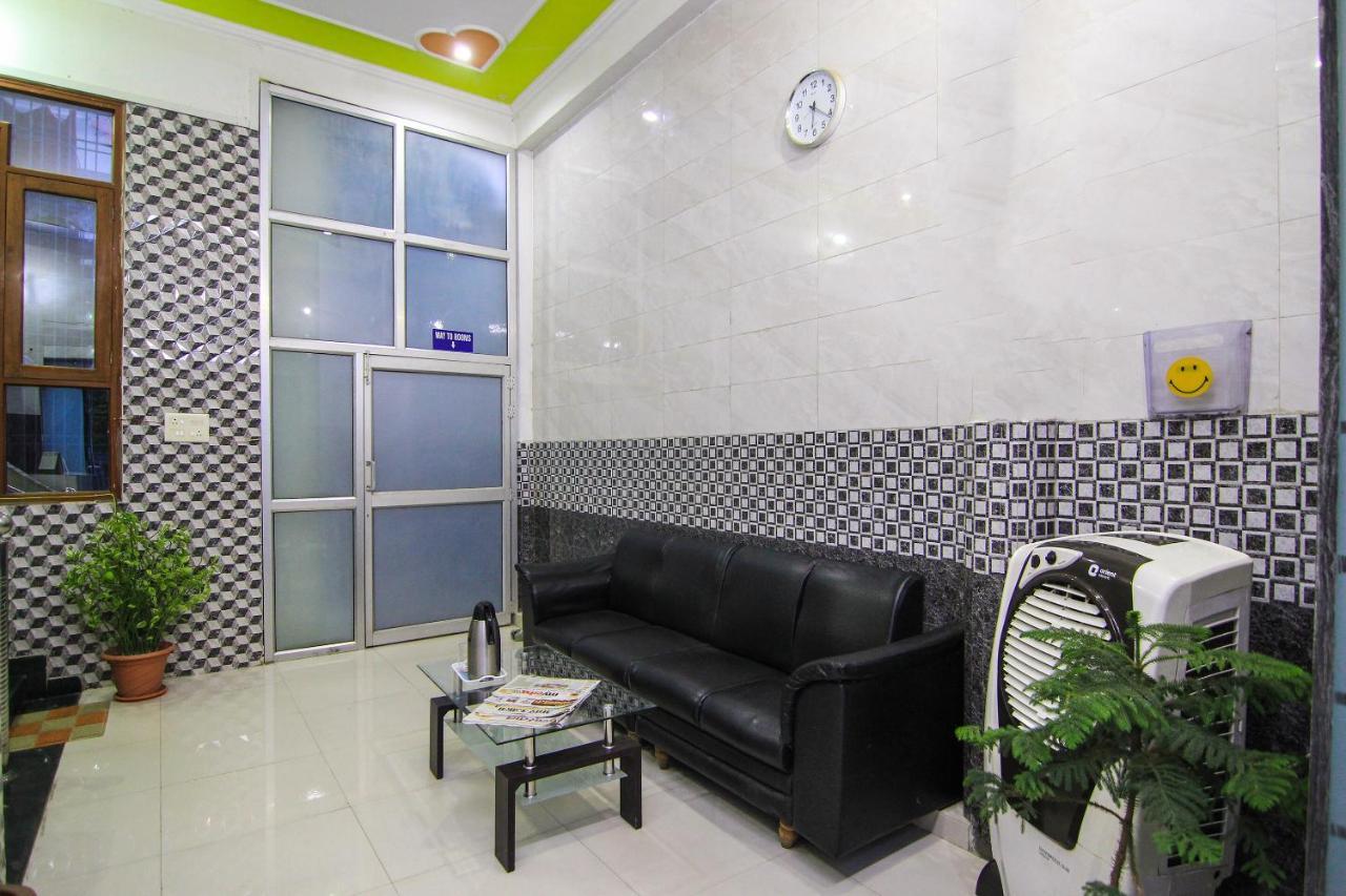 Oyo Flagship 4434 Earth Inn Lucknow Extérieur photo