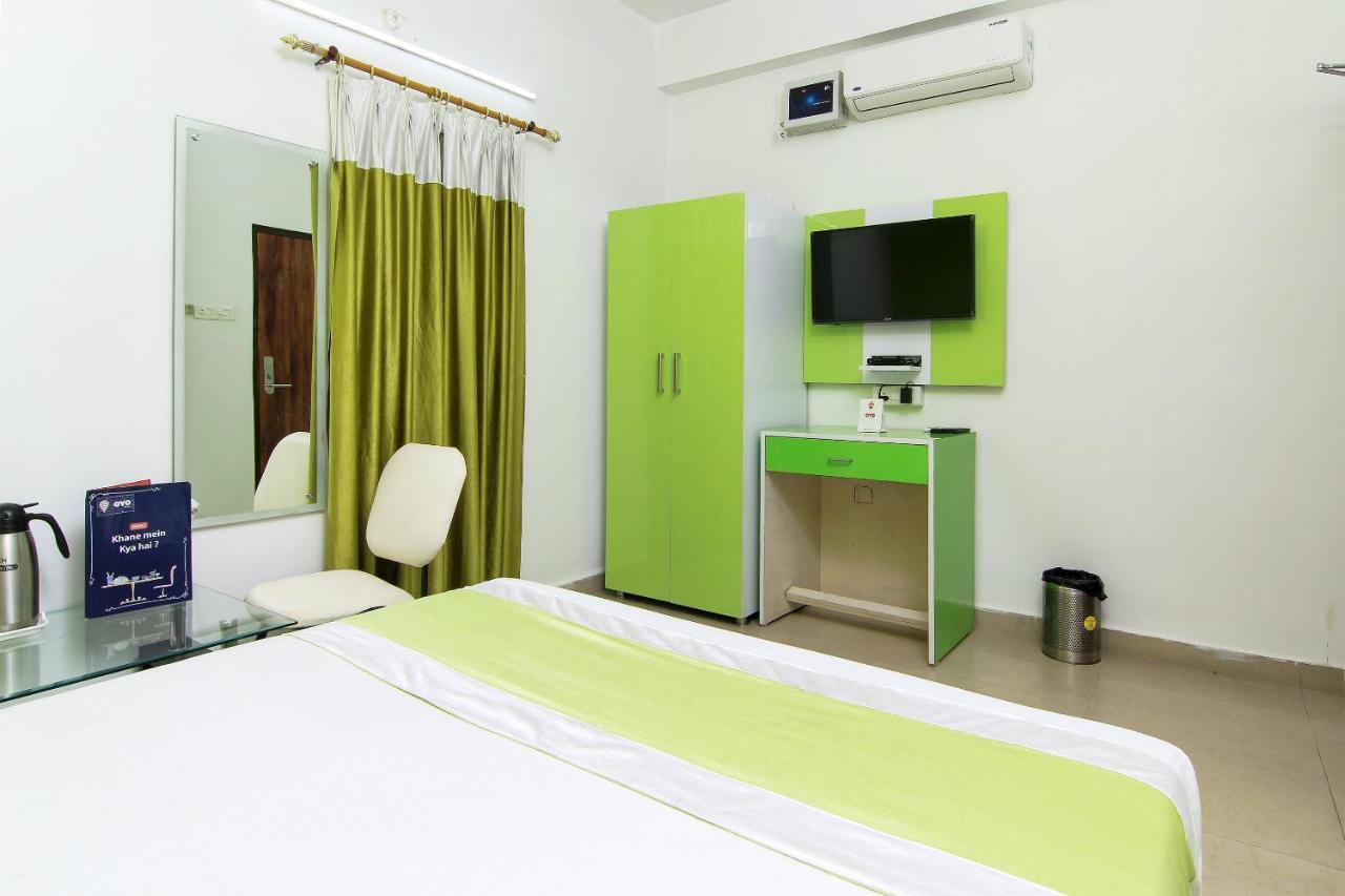 Oyo Flagship 4434 Earth Inn Lucknow Extérieur photo