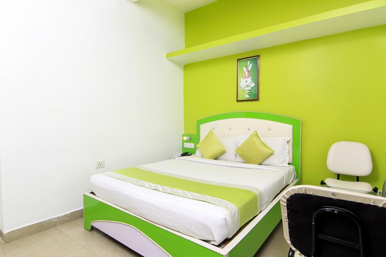 Oyo Flagship 4434 Earth Inn Lucknow Extérieur photo